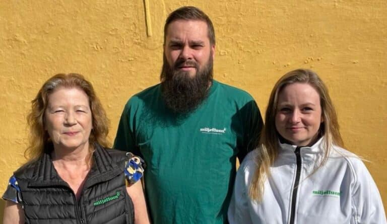 Tannie Andersen, Søren Bøgelund Nielsen og Tina Andersen, Miljøfluen Billede: Fra venstre: Miljøfluens ejer Tannie Andersen, Produktionschef Søren Bøgelund Nielsen og Kommunikationsansvarlig Tina Andersen